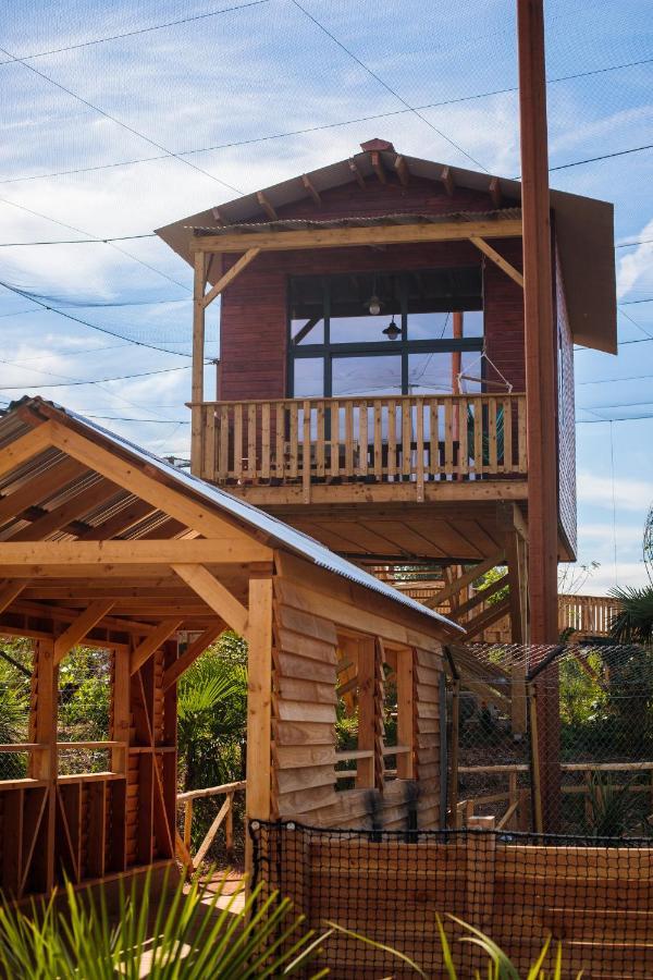Parrot World - Les Lodges Crecy-la-Chapelle Exteriör bild